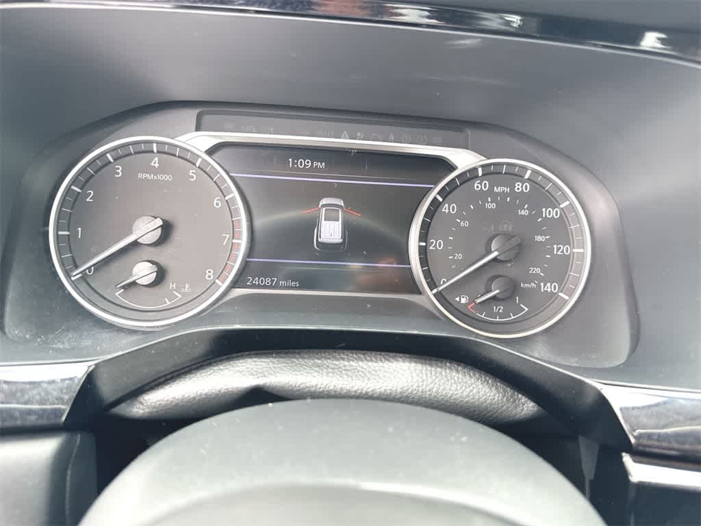 2024 Nissan Pathfinder SV 21