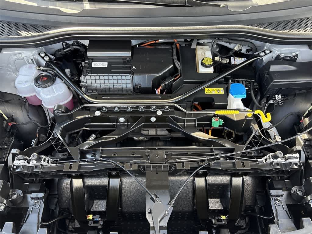 Thumbnail: 2025 Audi Q4 e-tron - 12