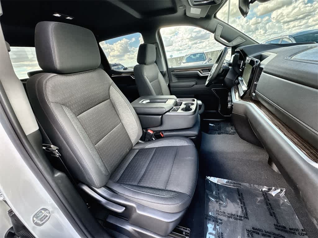 Thumbnail: 2026 Chevrolet Silverado 1500 - 26