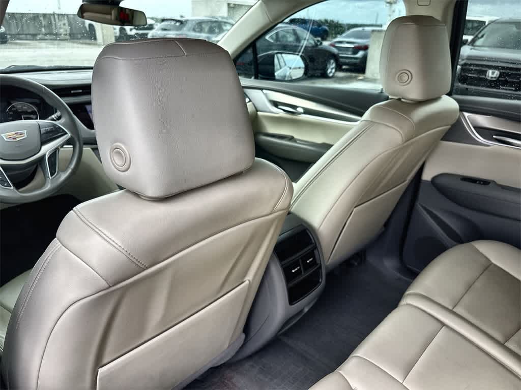 Thumbnail: 2023 Cadillac XT5 - 22