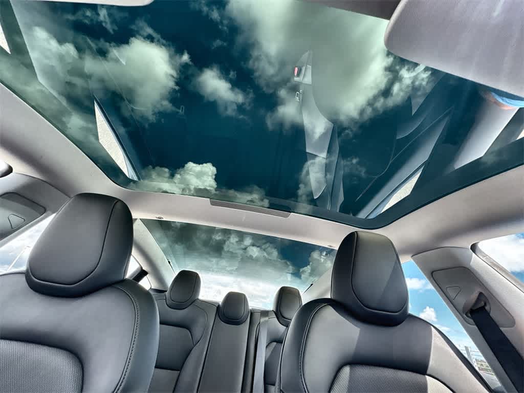 Thumbnail: 2025 Tesla Model 3 - 16