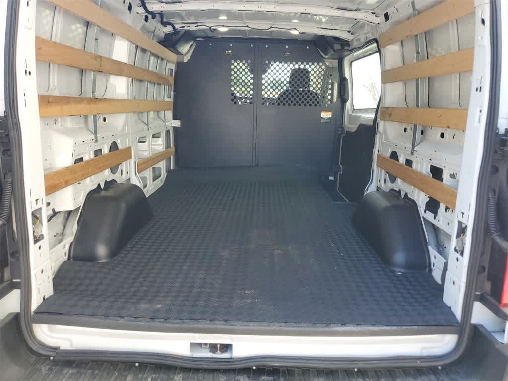 2023 Ford Transit Series 250 19