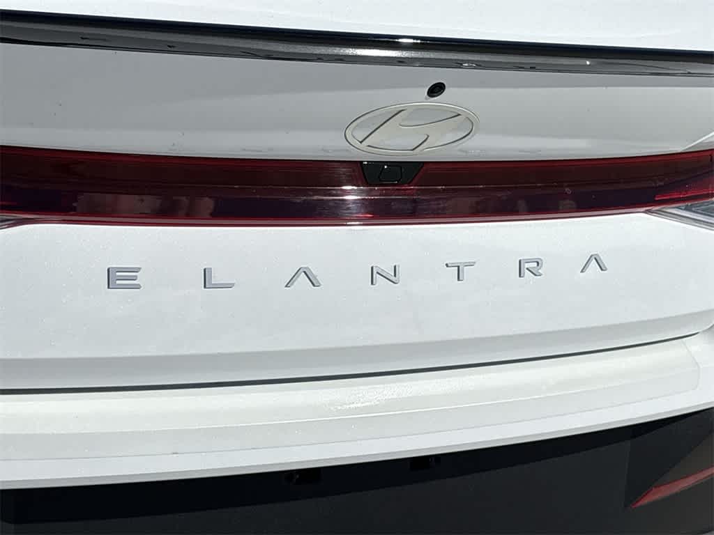 Thumbnail: 2025 Hyundai Elantra - 10