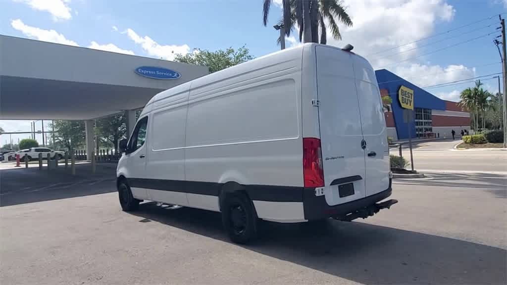 Thumbnail: 2025 Mercedes-Benz Sprinter - 6