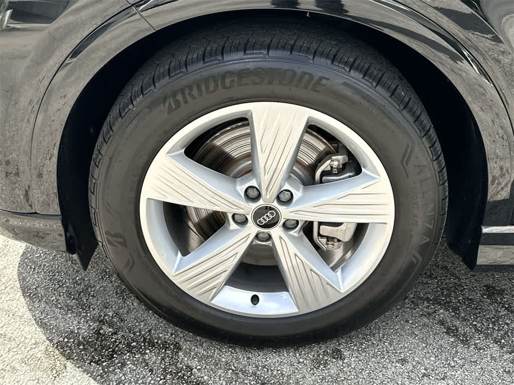 Thumbnail: 2025 Audi Q4 e-tron - 11