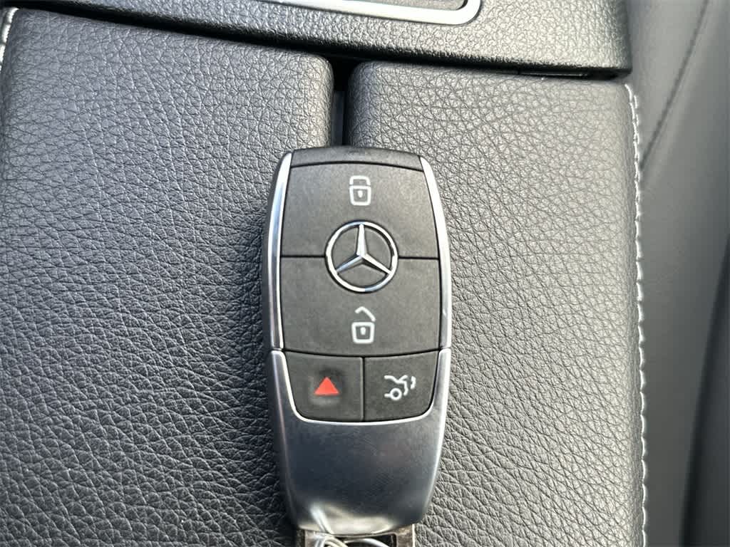 Thumbnail: 2024 Mercedes-Benz GLB - 27