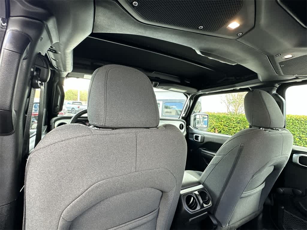 Thumbnail: 2024 Jeep Gladiator - 22