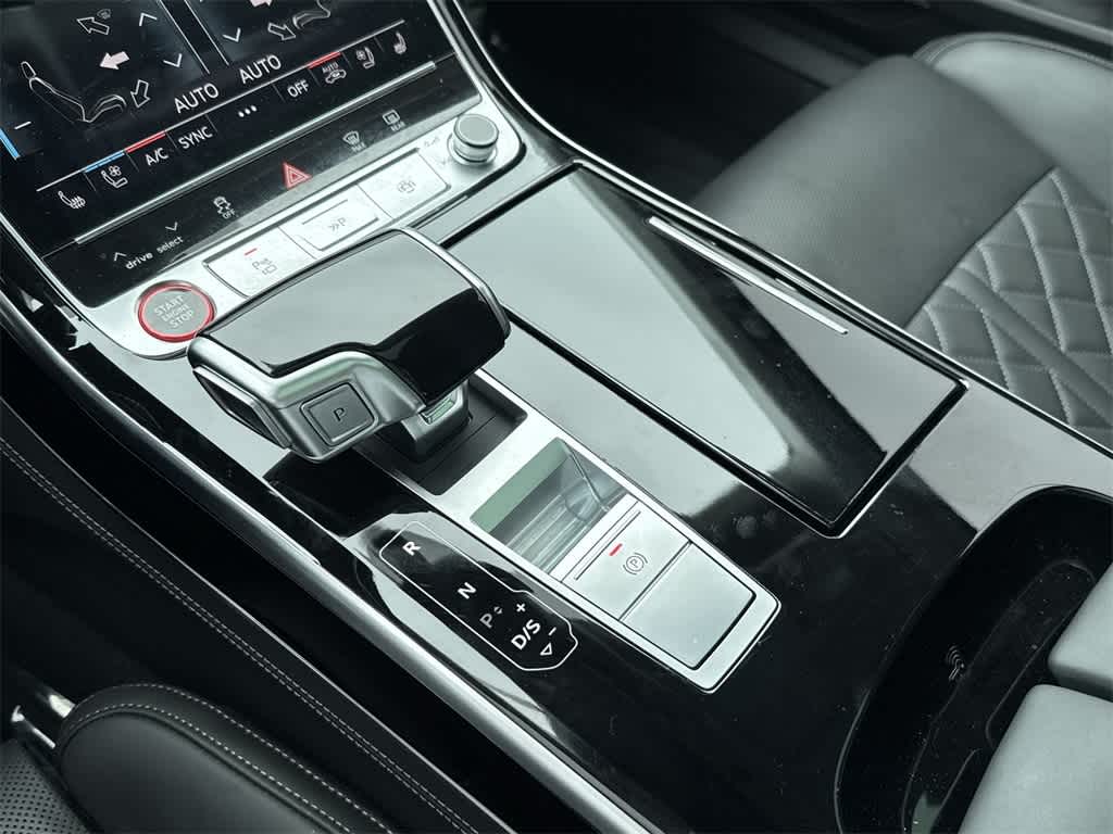Thumbnail: 2023 Audi S8 - 21