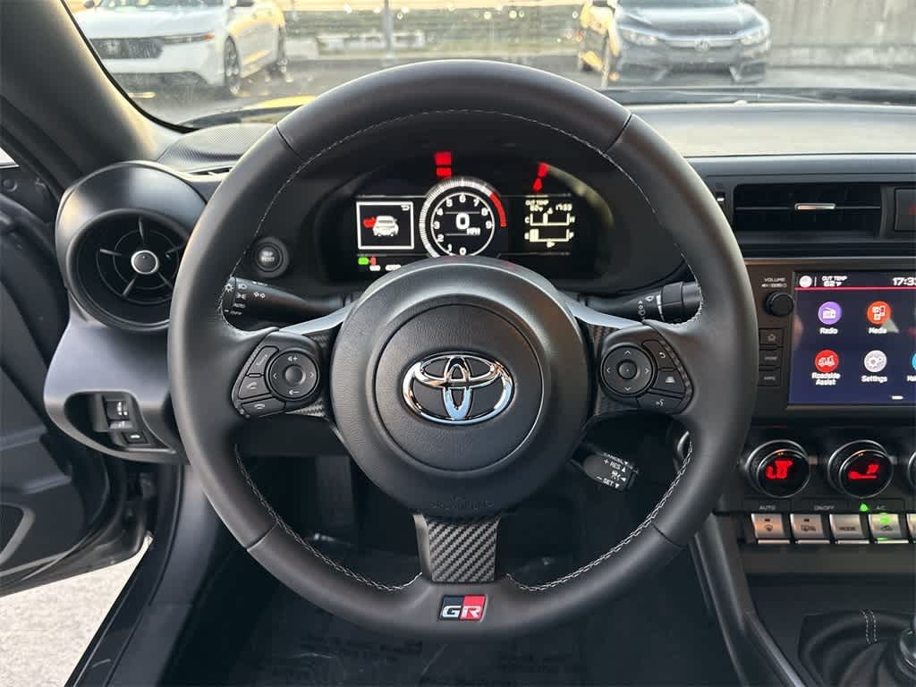Thumbnail: 2025 Toyota GR86 - 14