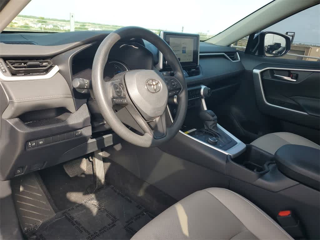 2024 Toyota RAV4 XLE 11