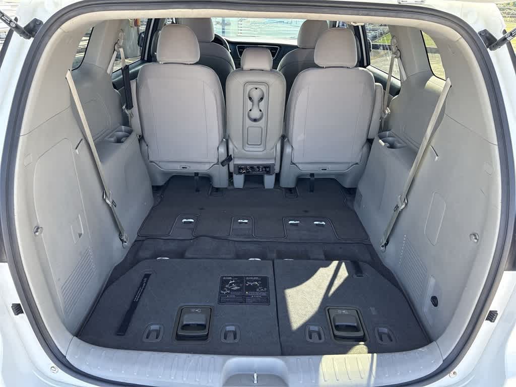 Thumbnail: 2021 Kia Sedona - 24