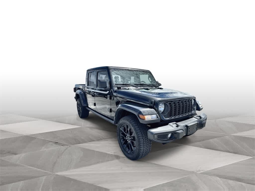 Thumbnail: 2024 Jeep Gladiator - 2