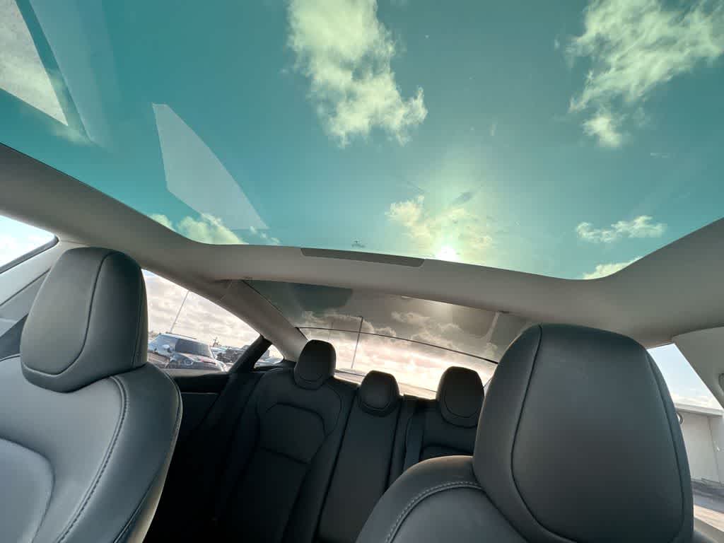 Thumbnail: 2025 Tesla Model 3 - 16