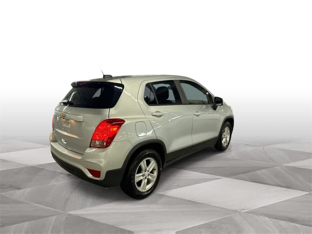 Thumbnail: 2020 Chevrolet Trax - 8