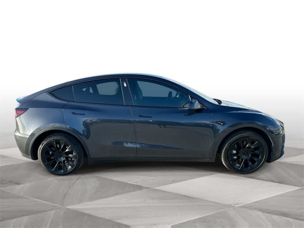 Thumbnail: 2024 Tesla Model Y - 9