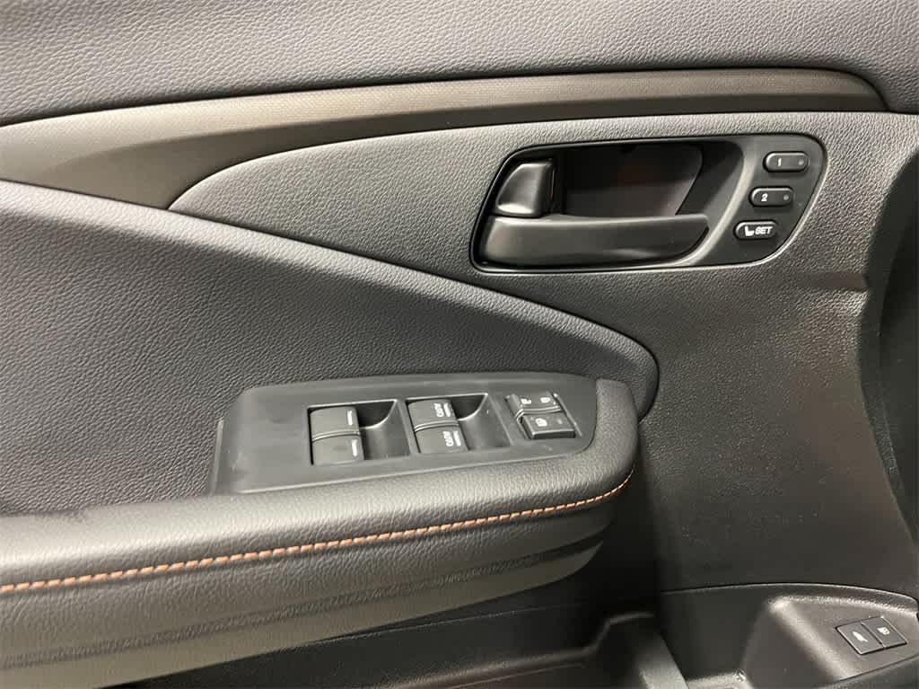 Thumbnail: 2025 Honda Passport - 15