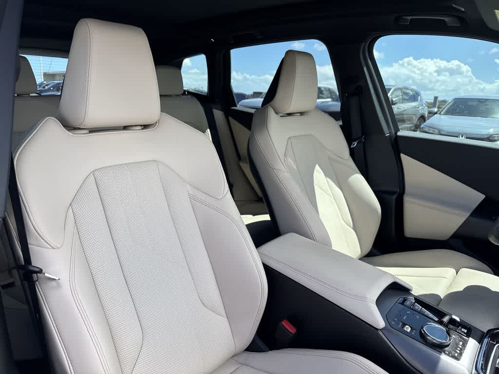 Thumbnail: 2025 BMW X3 - 26