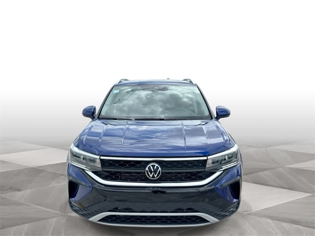 Thumbnail: 2023 Volkswagen Taos - 3