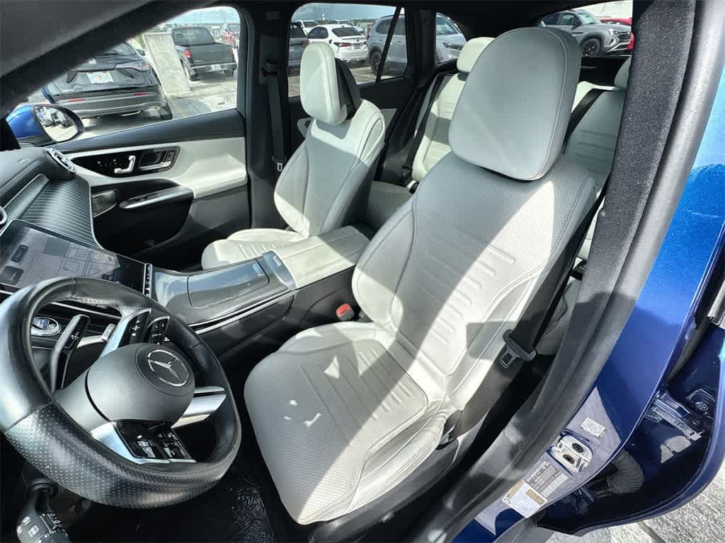 Thumbnail: 2023 Mercedes-Benz GLC - 13