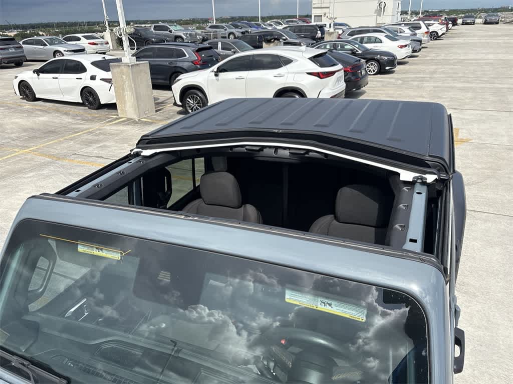 Thumbnail: 2024 Jeep Gladiator - 16