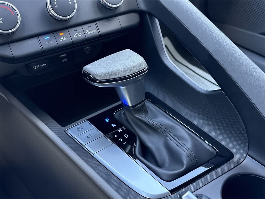 Thumbnail: 2024 Hyundai Elantra - 20