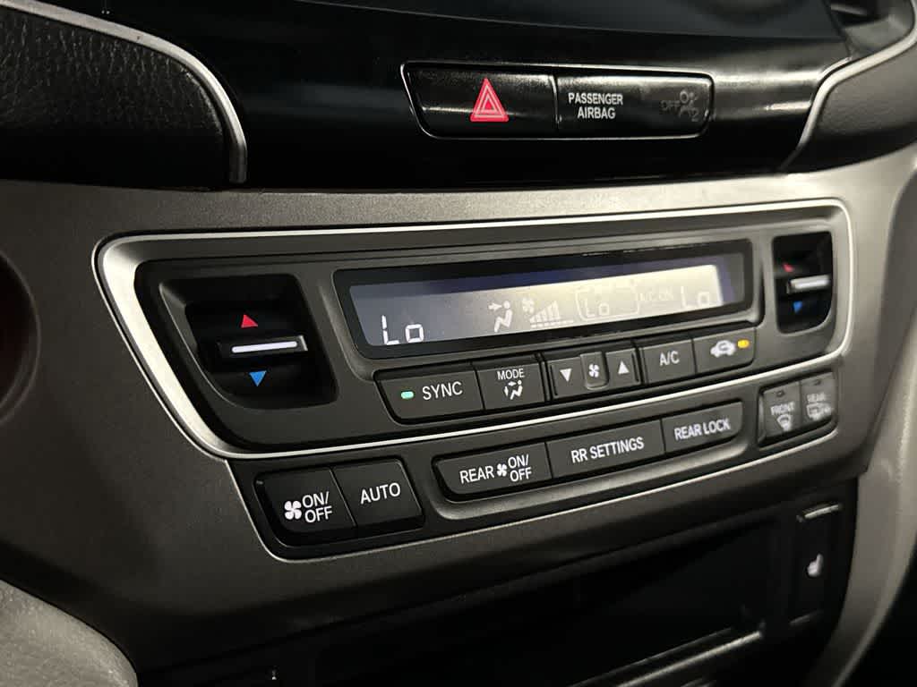 Thumbnail: 2019 Honda Pilot - 19