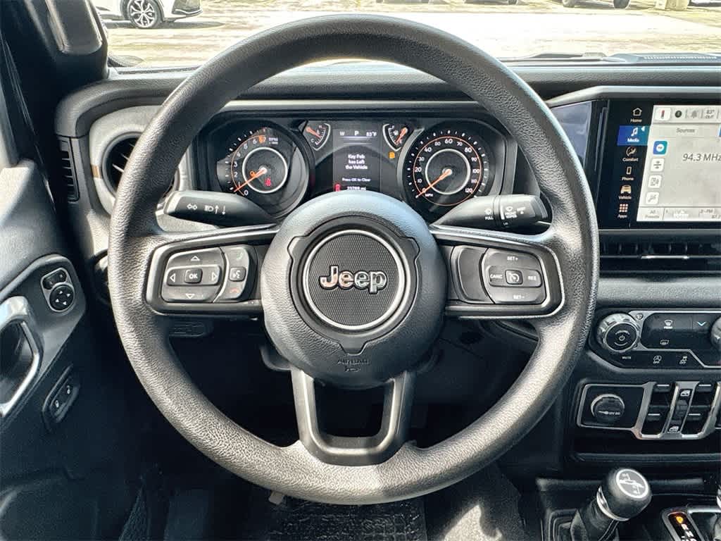 Thumbnail: 2024 Jeep Gladiator - 13