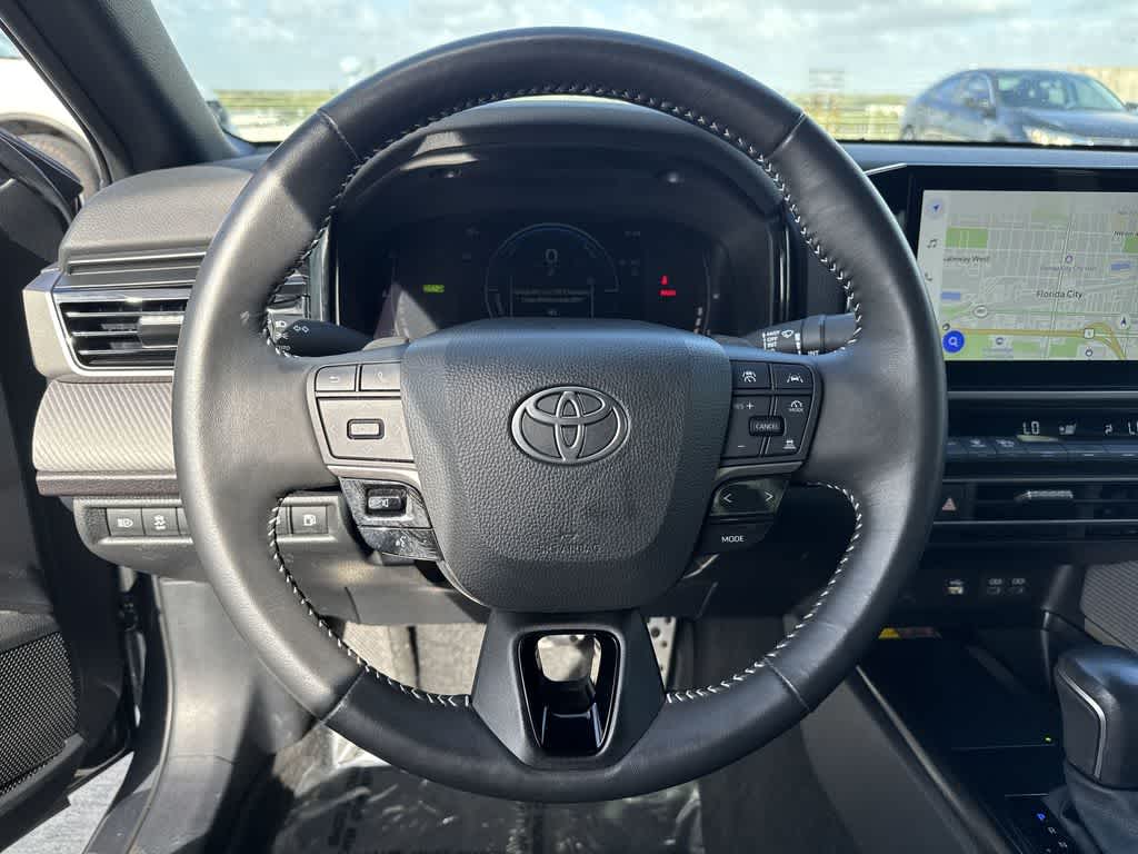 Thumbnail: 2025 Toyota Camry - 14
