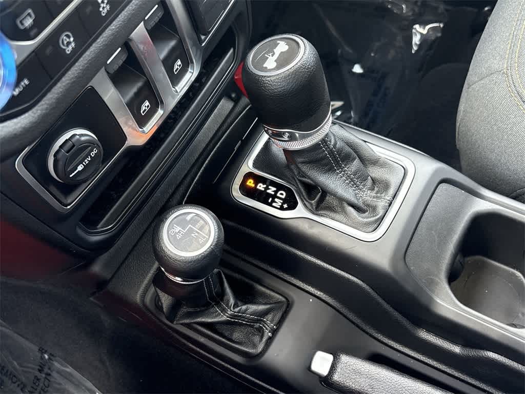 Thumbnail: 2025 Jeep Wrangler - 20