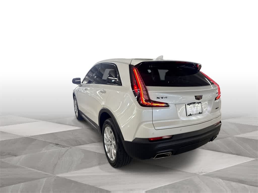 Thumbnail: 2023 Cadillac XT4 - 6