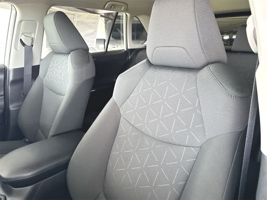 2024 Toyota RAV4 XLE 11