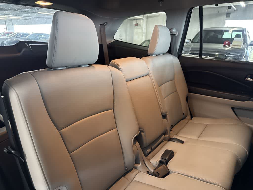 Thumbnail: 2019 Honda Pilot - 25