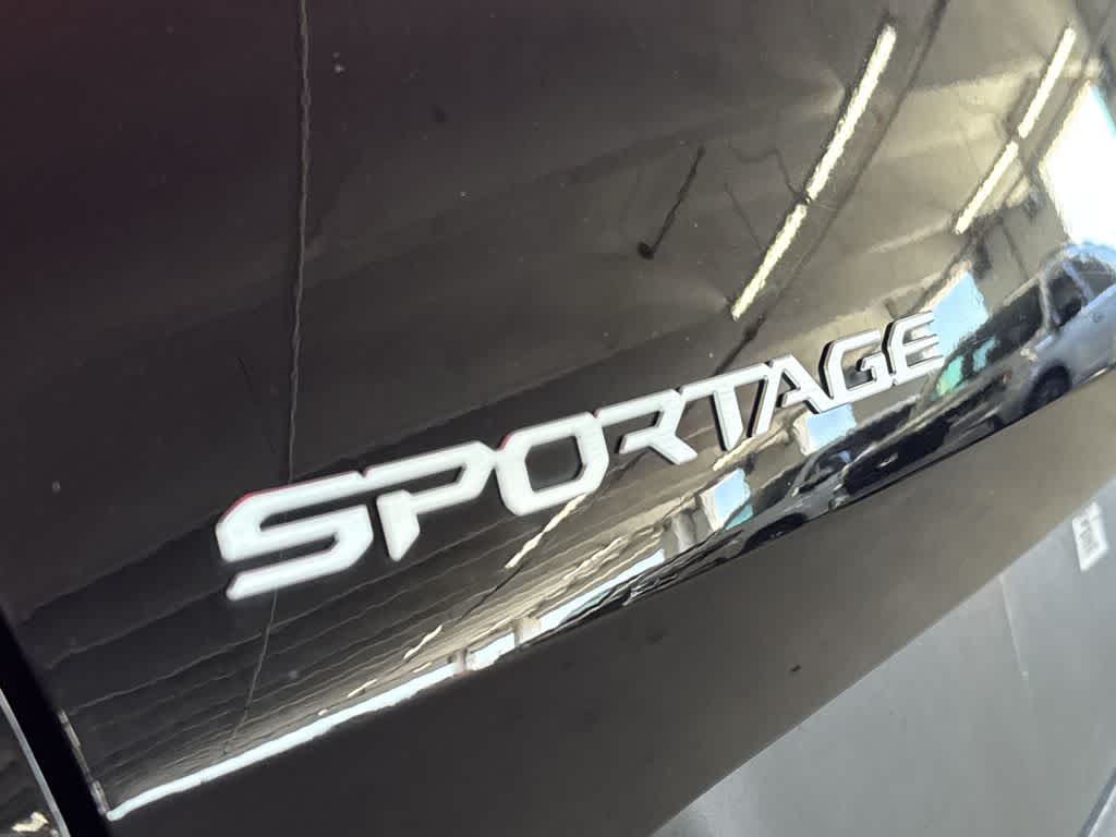 Thumbnail: 2023 Kia Sportage - 11