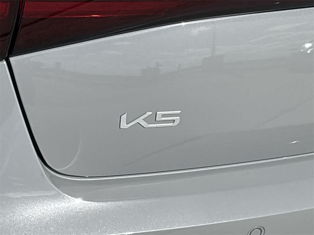Thumbnail: 2025 Kia K5 - 10