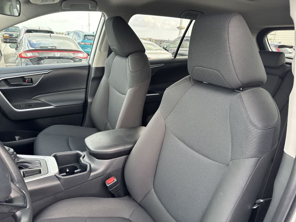 Thumbnail: 2025 Toyota RAV4 - 13