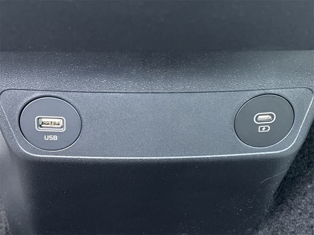 Thumbnail: 2024 Kia EV6 - 12