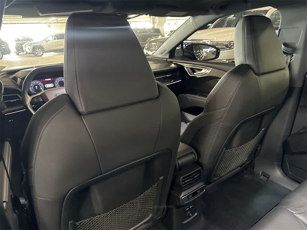 Thumbnail: 2024 Audi Q4 e-tron - 22