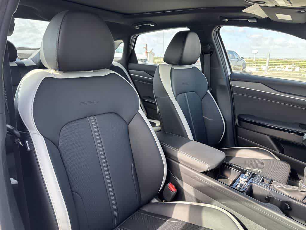 Thumbnail: 2025 Kia K5 - 26