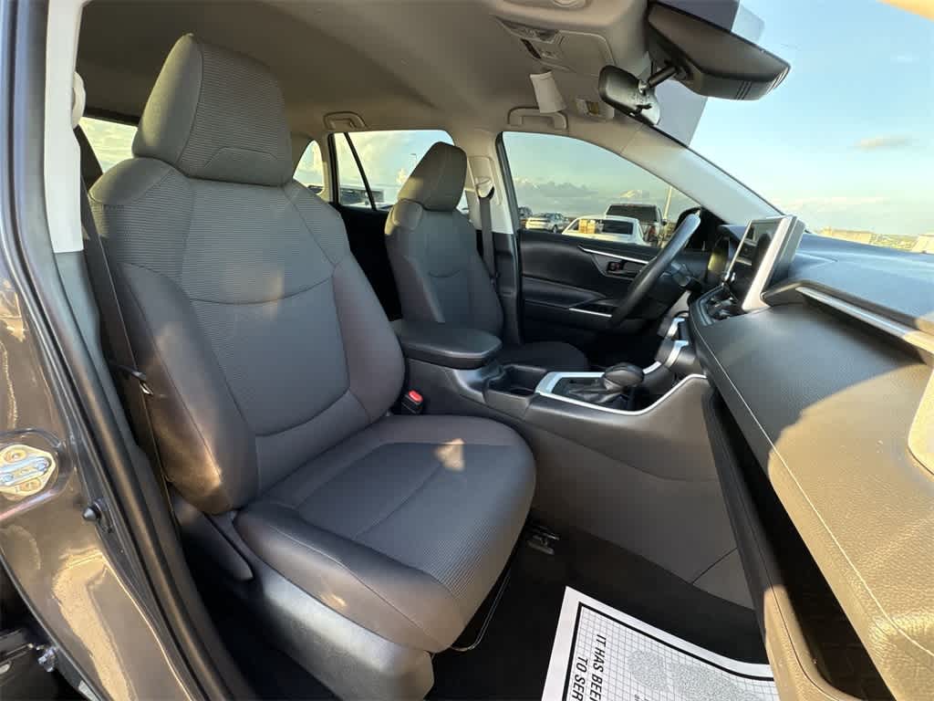 Thumbnail: 2025 Toyota RAV4 - 26