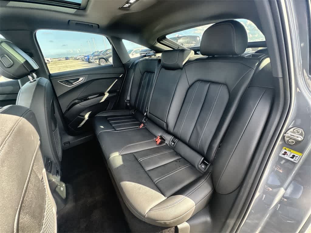 Thumbnail: 2025 Audi Q4 e-tron - 21