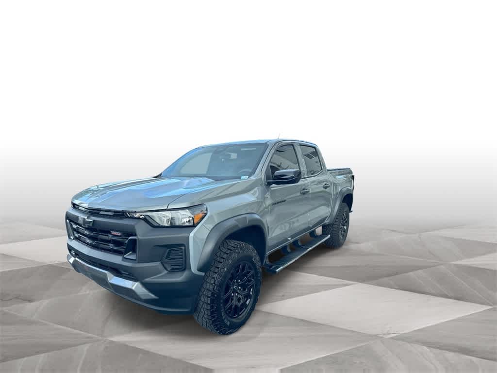 Thumbnail: 2024 Chevrolet Colorado - 4