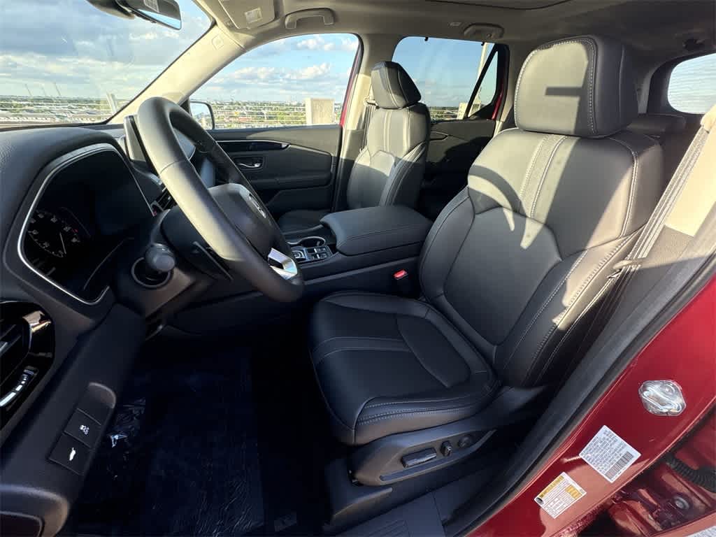 Thumbnail: 2025 Honda Pilot - 13