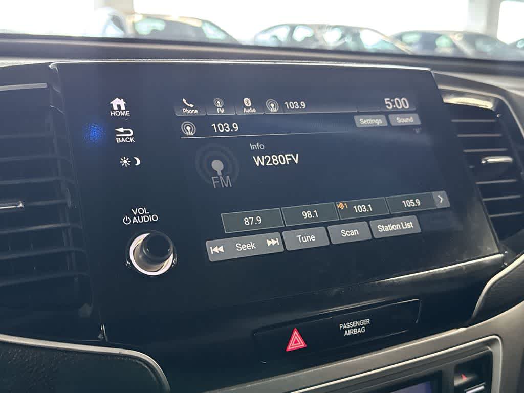 Thumbnail: 2019 Honda Pilot - 17