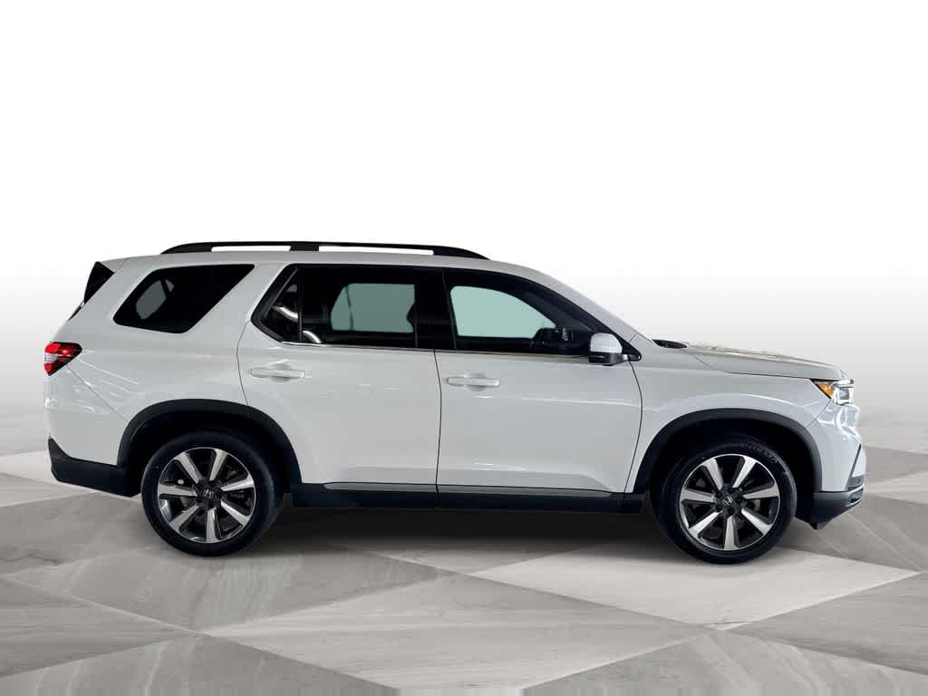 Thumbnail: 2023 Honda Pilot - 9