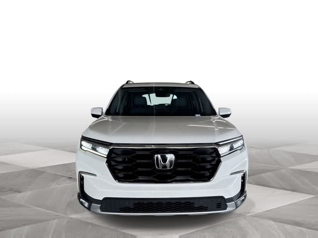 Thumbnail: 2023 Honda Pilot - 3