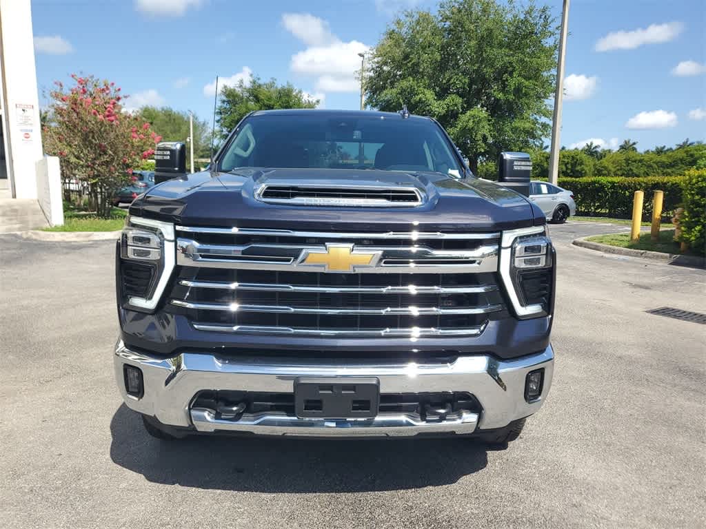 2024 Chevrolet Silverado 2500 LTZ 6