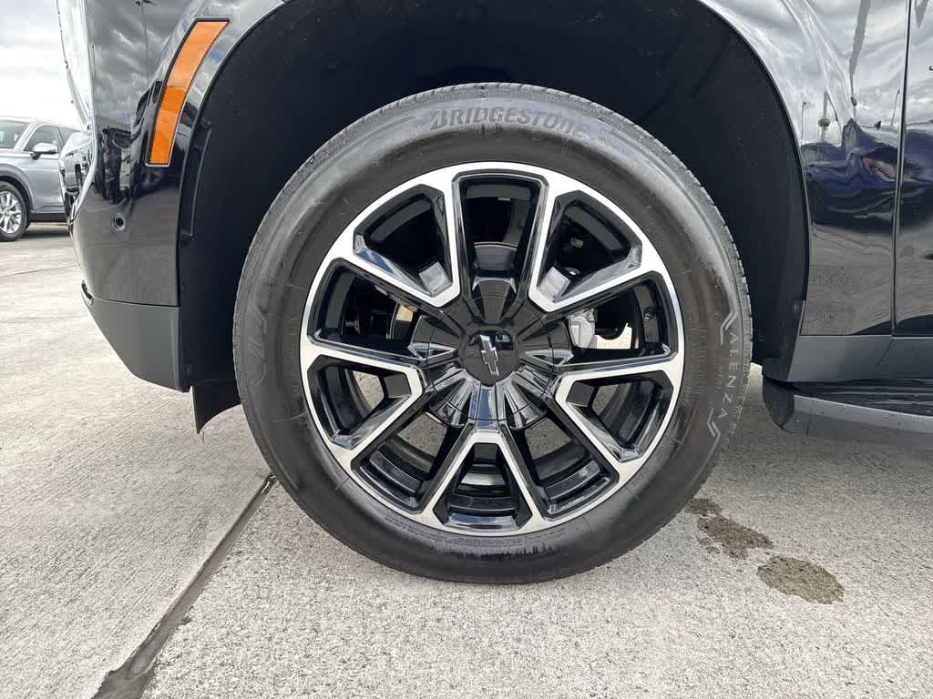 Thumbnail: 2025 Chevrolet Tahoe - 10