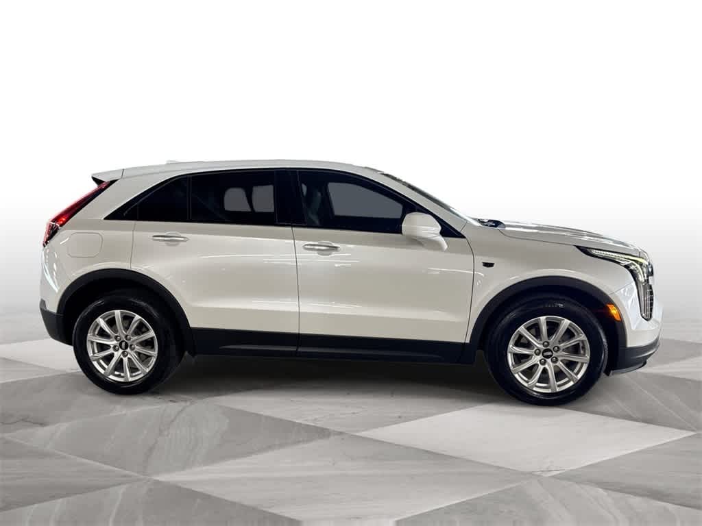 Thumbnail: 2023 Cadillac XT4 - 9