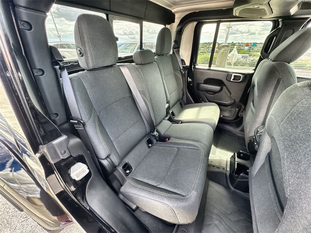 Thumbnail: 2024 Jeep Gladiator - 24