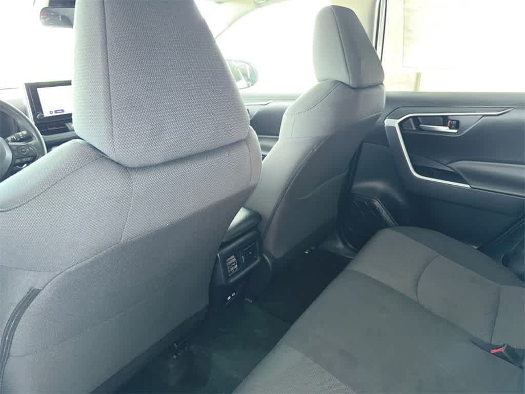 2024 Toyota RAV4 XLE 12